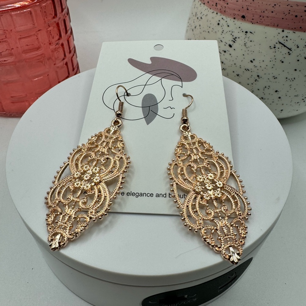 Fashion Faux Rose Gold Colored Earrings‎ NEW